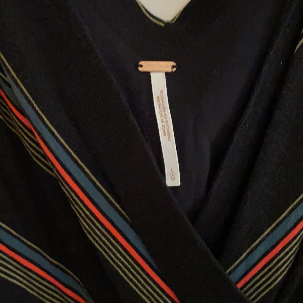 Top - Picture 3 of 4